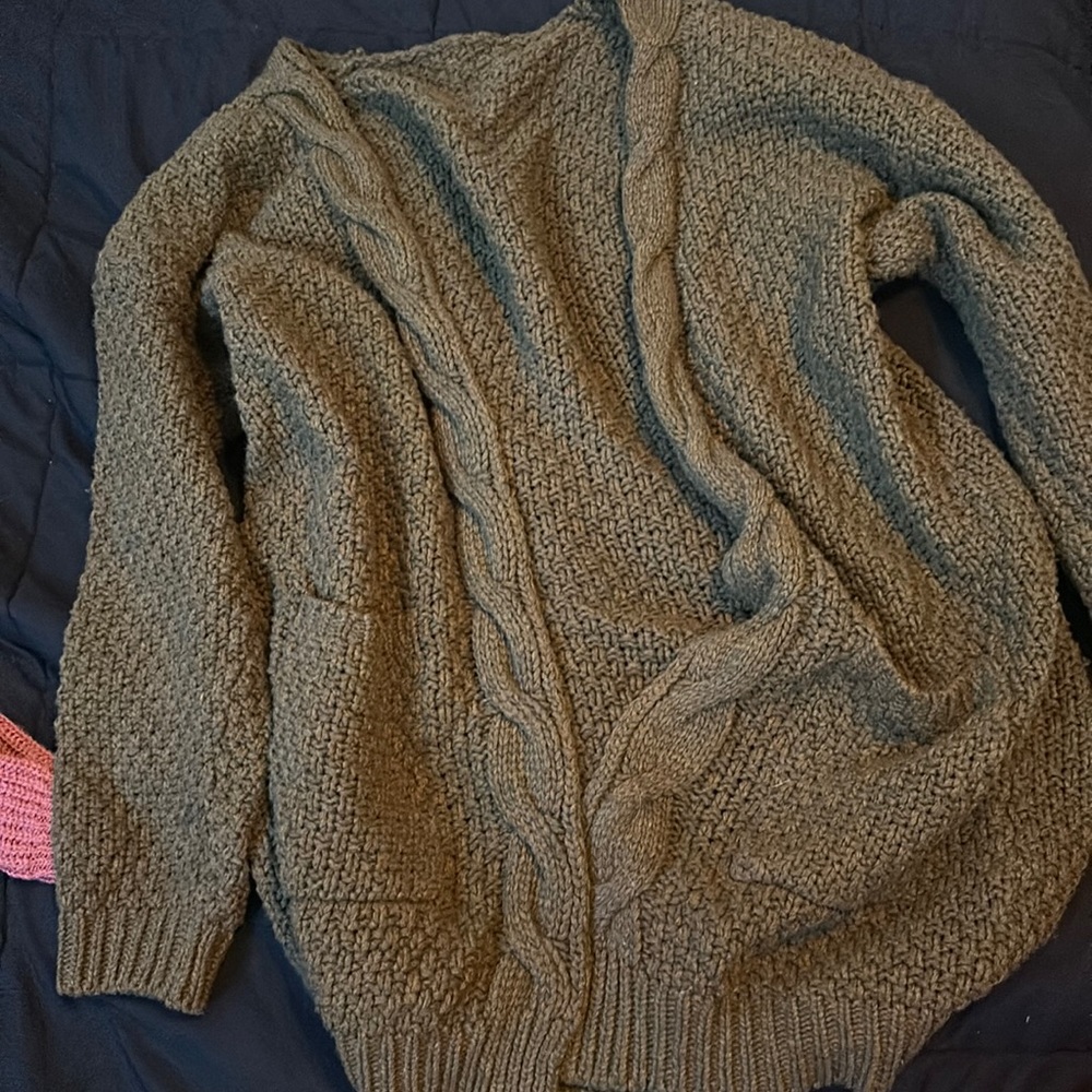 green oversized sweater cardigan
